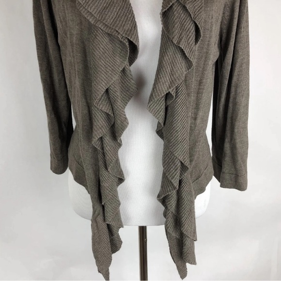 89th & Madison large gray open ruffle sweater - Picture 5 of 7